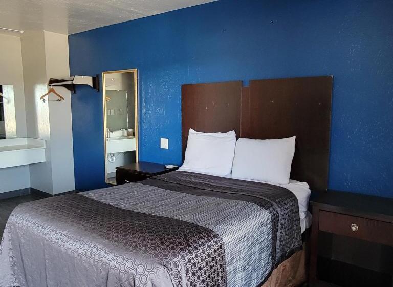 Номер Стандарт, Coachman S Inn & Suites