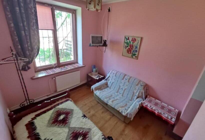 Quarto Estandar Individual, готель маєток