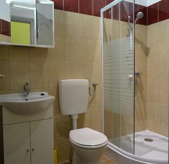 Апартаменты 1 Спальня с Террасой, Kisrejtek Apartmanház