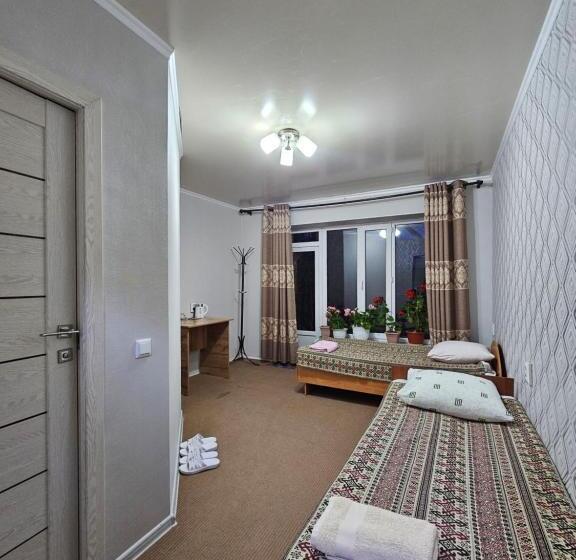 اتاق استاندارد یک نفره, Guest House Mira