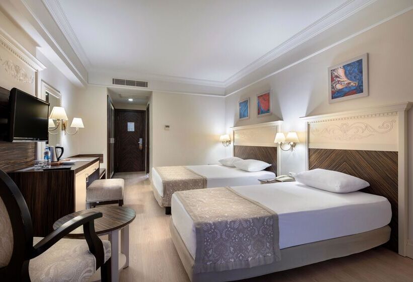 اتاق اساندارد با چشم‌انداز جانبی به دریا, Aydinbey King's Palace & Spa - Ultra All Inclusive