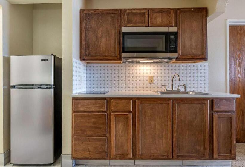 Люкс Кровать Кинг, Comfort Suites Auburn Hills Detroit
