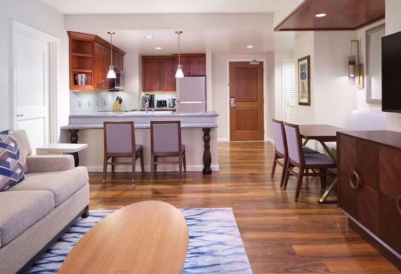 Люкс 2 Спальни, Hilton Grand Vacations Club Grand Waikikian Honolulu