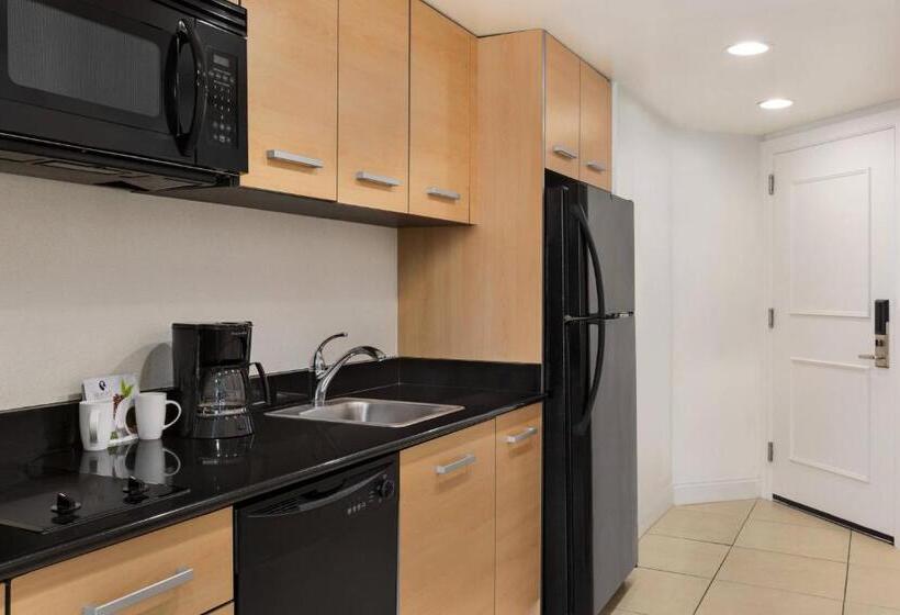 キングサイズベッドのスイートルーム, Residence Inn By Marriott Fort Lauderdale Intracoastal