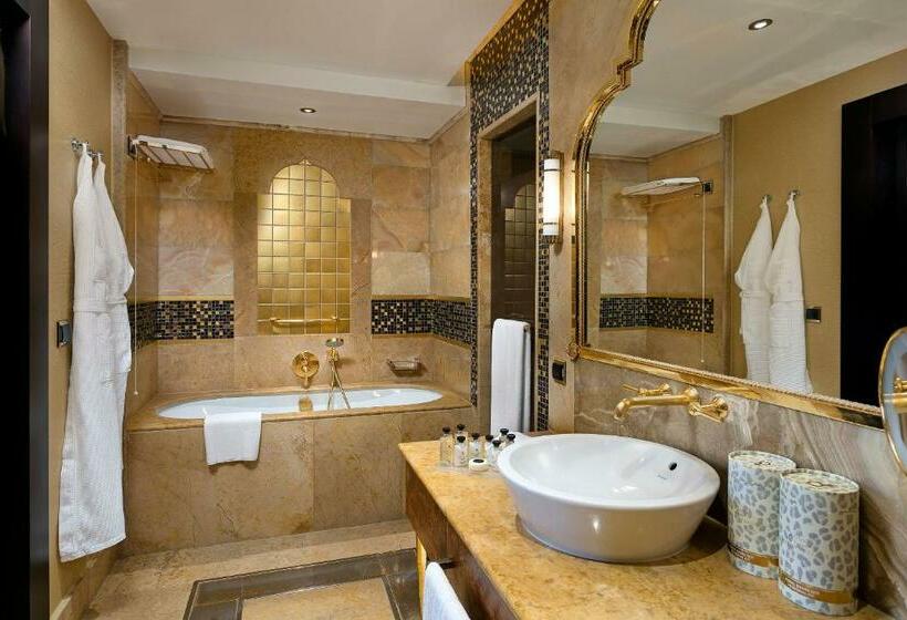 Номер Премиум, Titanic Mardan Palace