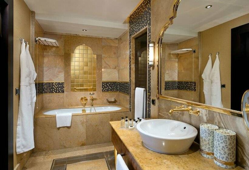 Номер Премиум, Titanic Mardan Palace