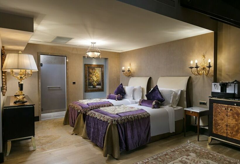 Люкс Дюплекс, Titanic Mardan Palace