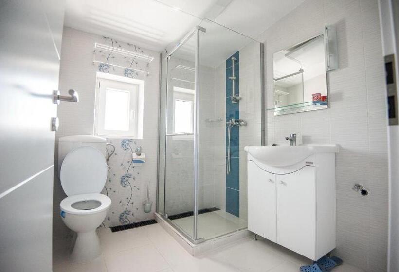 דירה בת חדר שינה 1 עם מרפסת, Vila Flux Mamaia Nord