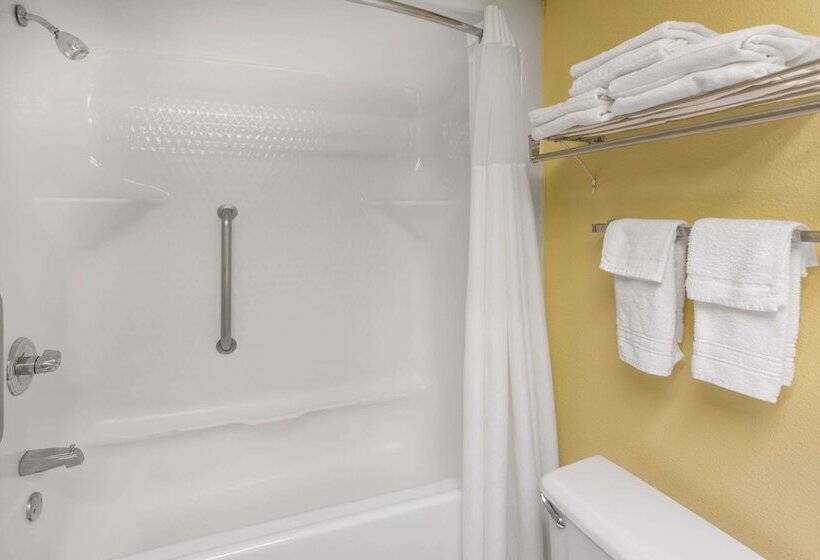 Люкс, Baymont By Wyndham Fayetteville