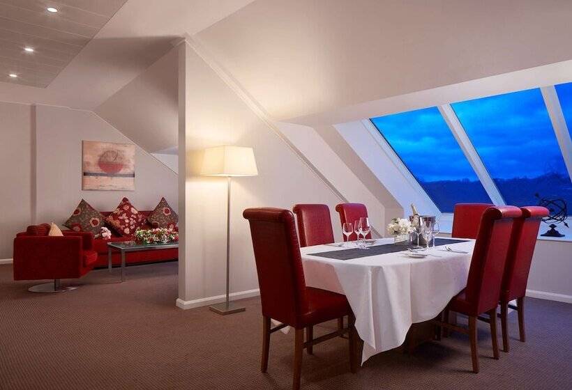 سوییت جونیور, Radisson Blu Hotel, Durham
