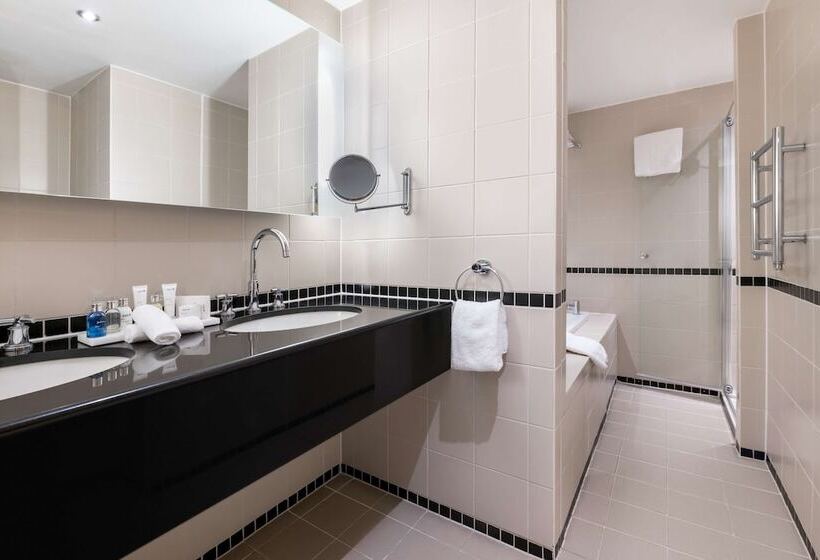 سوییت جونیور, Radisson Blu Hotel, Durham