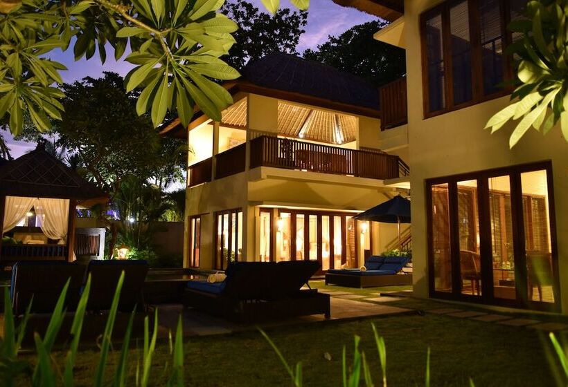 Вилла 3 Спальни с Бассейном, Bali Baliku Private Pool Villas
