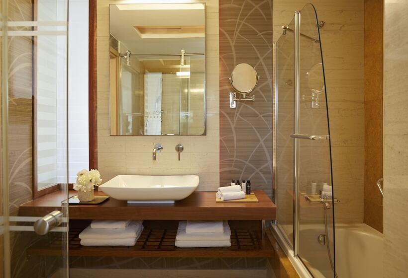 Президентский Люкс, Minoa Palace Resort
