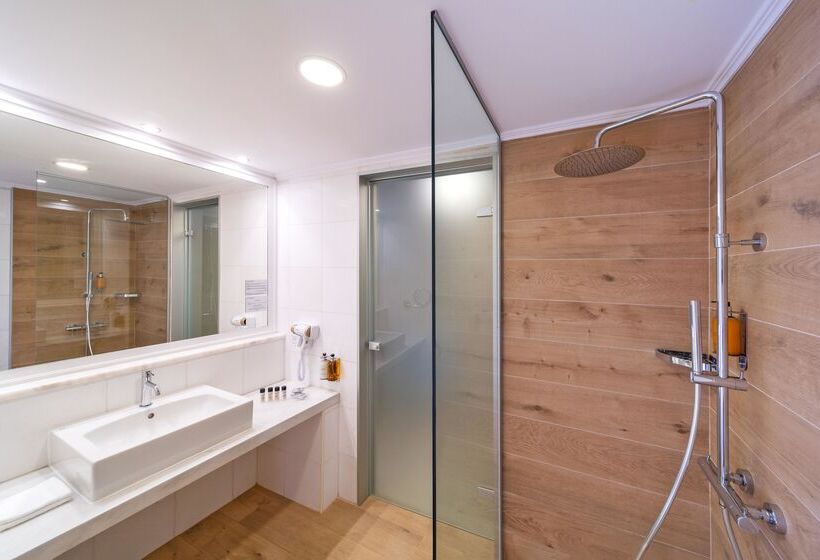 Королевский Люкс, Kresten Royal Euphoria Resort