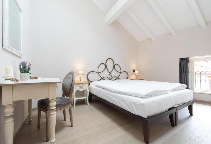 带露台的套间, Antico Borgo B&b