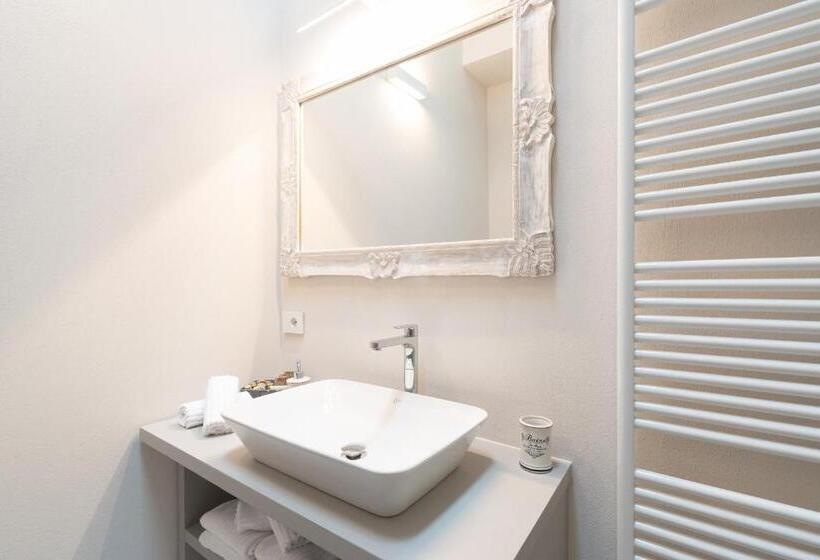 Suite with Terrace, Antico Borgo B&b