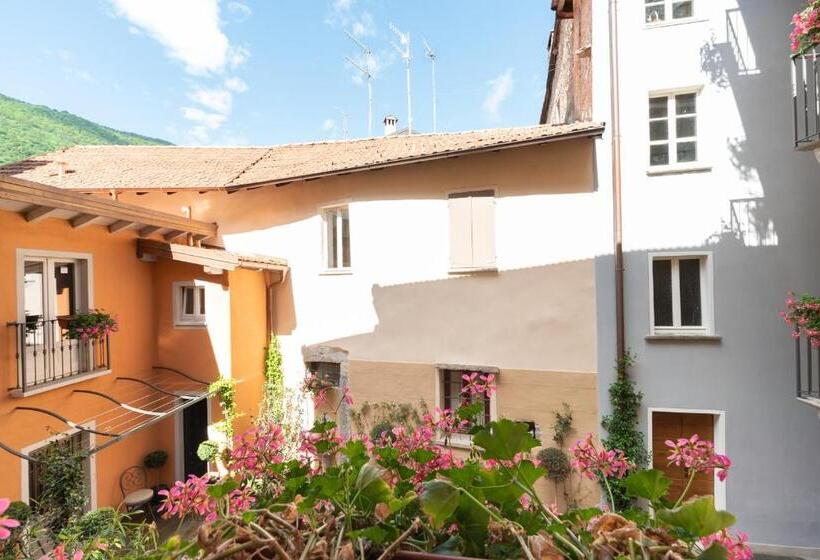 سوییت جونیور با بالکن, Antico Borgo B&b