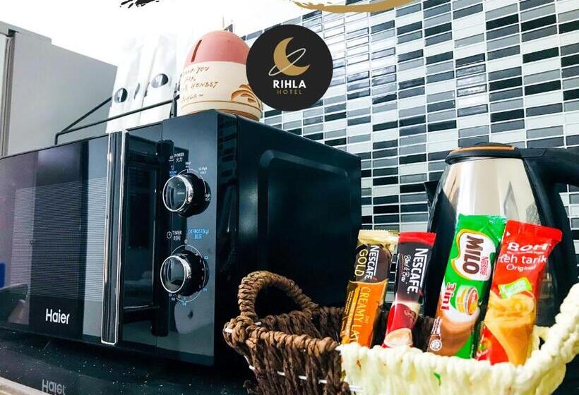 سوییت لوکس, Rihla Bandar Utama