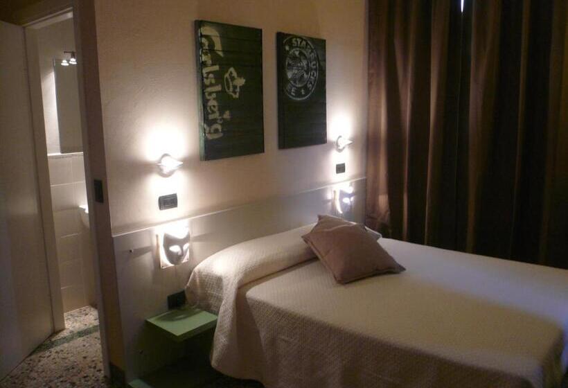 اتاق استاندارد, Lucca In Villa Elisa & Gentucca