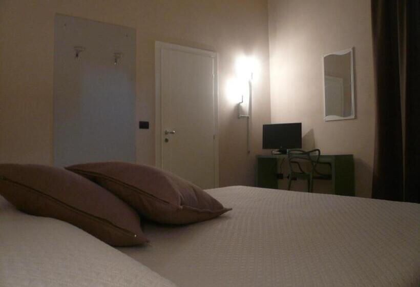 اتاق استاندارد سه نفره, Lucca In Villa Elisa & Gentucca