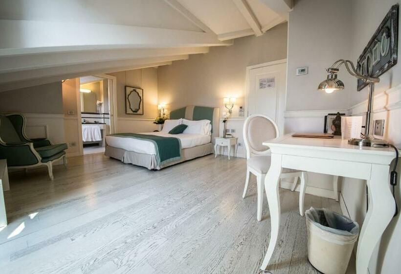 اتاق سوپریور, Victoria Hotel Letterario