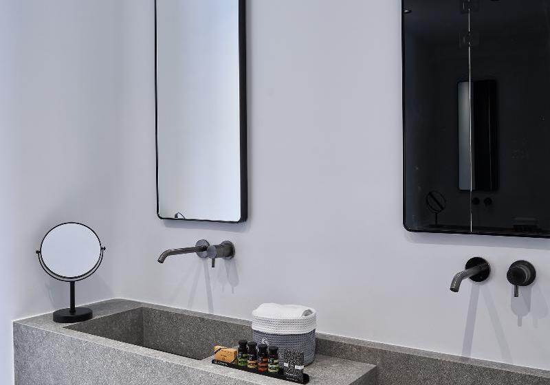 سوییت جونیور با چشم‌انداز استخر, Santanna Luxury Suites
