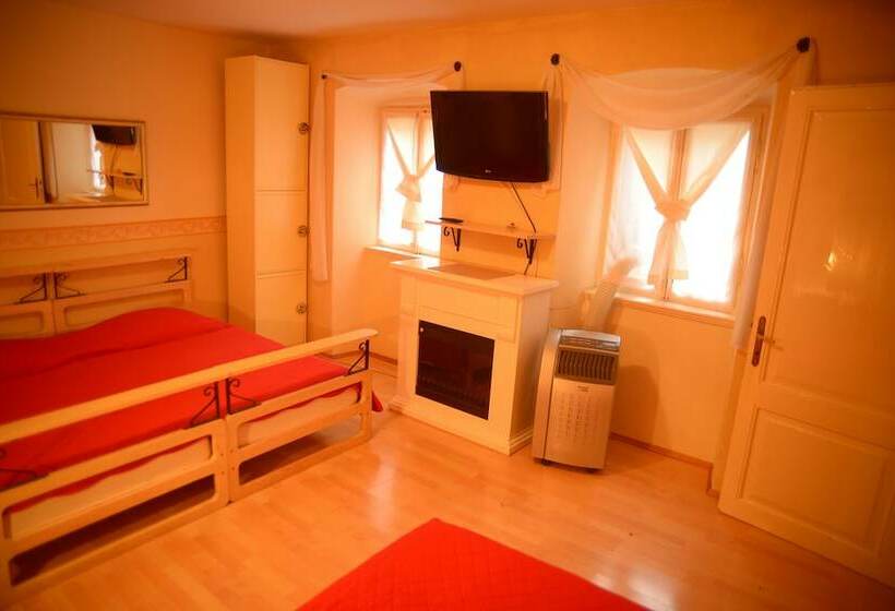 Студио Comfort, Apartments Cecilia
