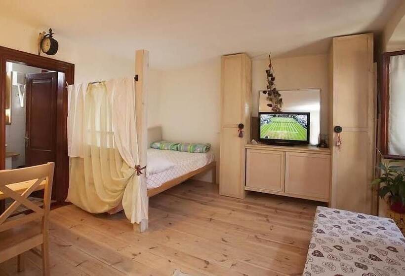Студио Comfort, Apartments Cecilia