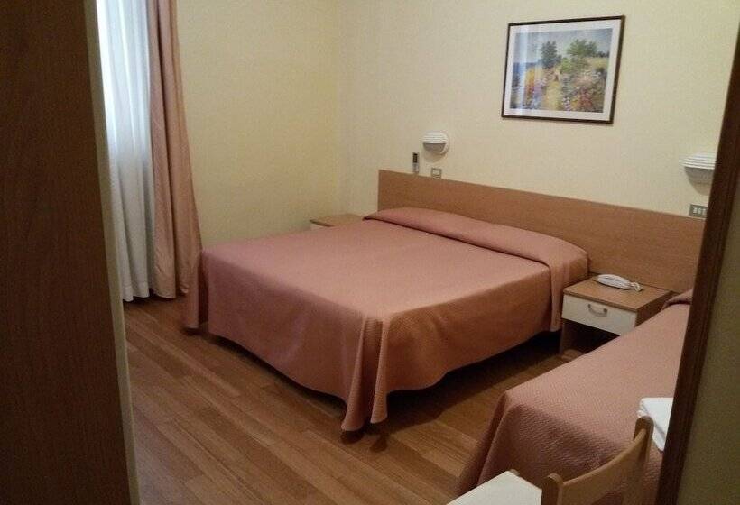 Номер Стандарт Трехместный, Villa Ricci & Benessere