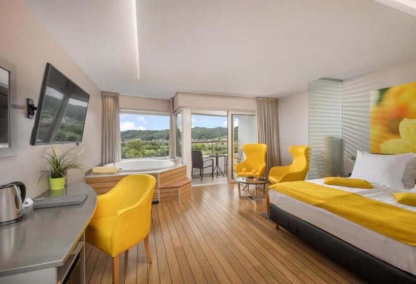 Номер Стандарт с Гидромассажем, Wellness Hotel Villa Magdalena