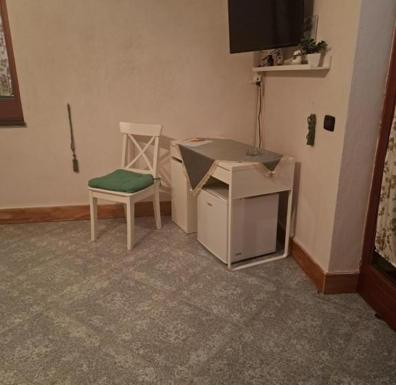 マウンテンビュースタンダードルーム, Il Ceppo Sui Sentieri Per Amalfi