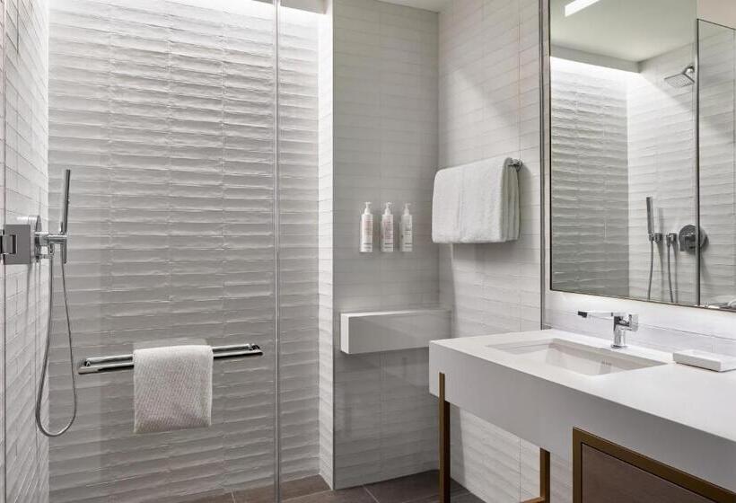 장애인을 위한 킹사이즈 침대 스탠다드 룸, Marriott Bethesda Downtown At Marriott Hq