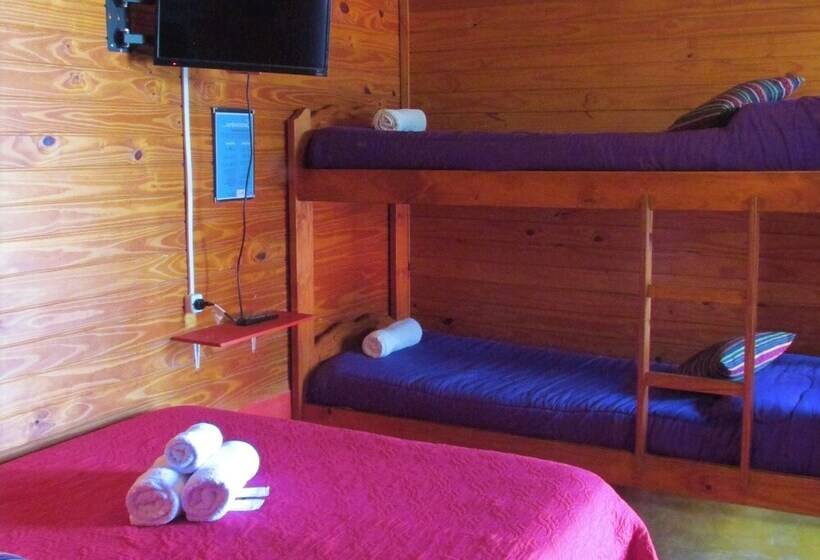 스탠다드 트리플 룸, Hostal Del Suri