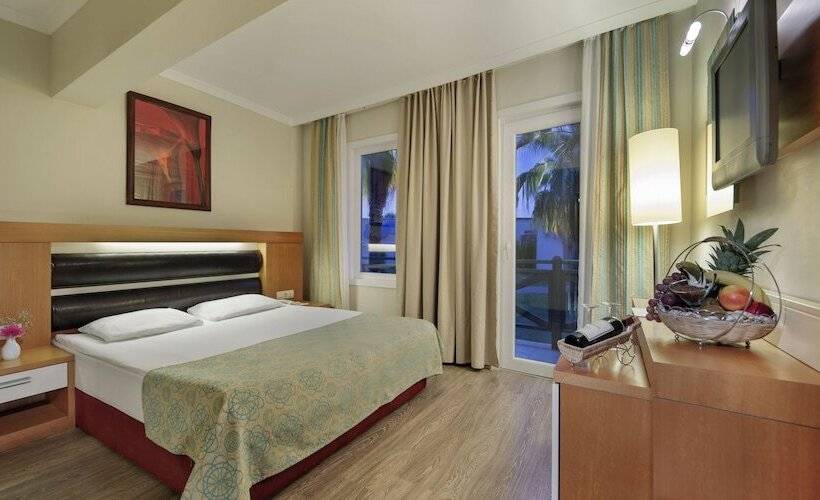 Номер Стандарт, Crystal Flora Beach Resort - Ultimate All Inclusive