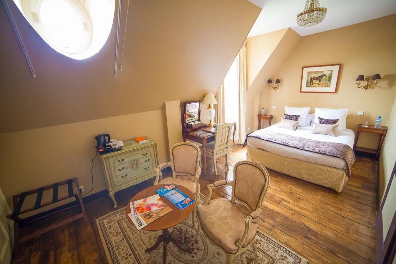 Классический Номер, Château Hôtel Du Colombier