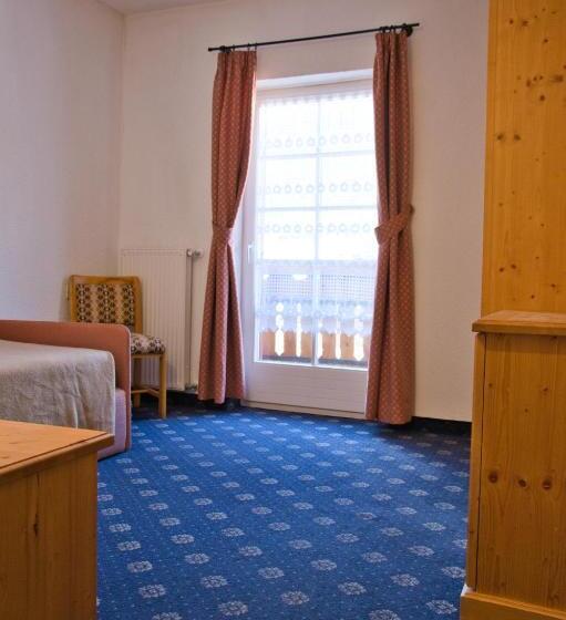 Standard Triple Room with Terrace, Nès Crépes