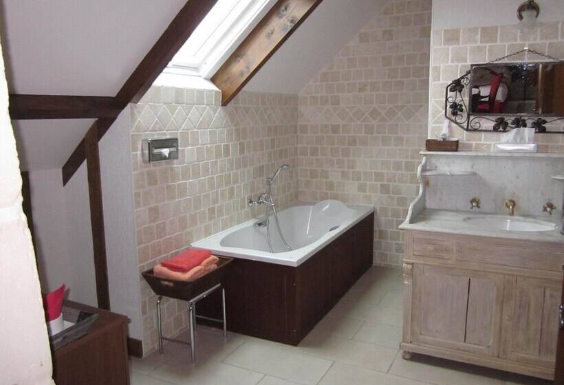 小型套房, Hôtel Le Manoir De Mathan Crépon à La Campagne 5 Mn D Arromanches Et 10 Mn De Bayeux