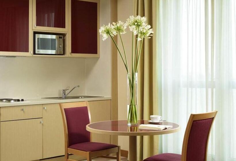 スタンダードスタジオ, Unahotels The One Milano Hotel & Residence