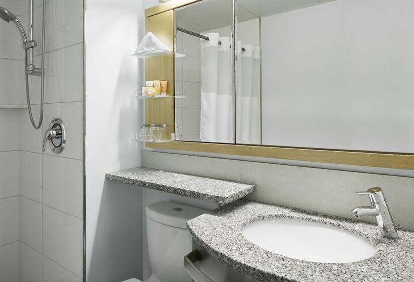 带观景的高级间, Club Quarters Hotel World Trade Center, New York