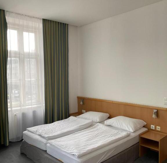 컴포트 룸, Kolbeck Rooms