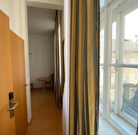 기본룸, Kolbeck Rooms