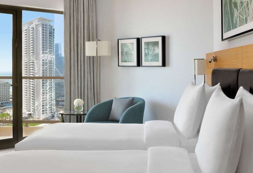 Номер Executive, Mövenpick Hotel Jumeirah Beach