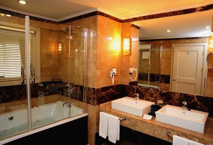 スイート, Dream Hill Business Deluxe Hotel Asia