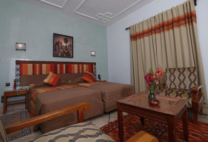 اتاق استاندارد سه نفره, Hôtel Le Tinsouline