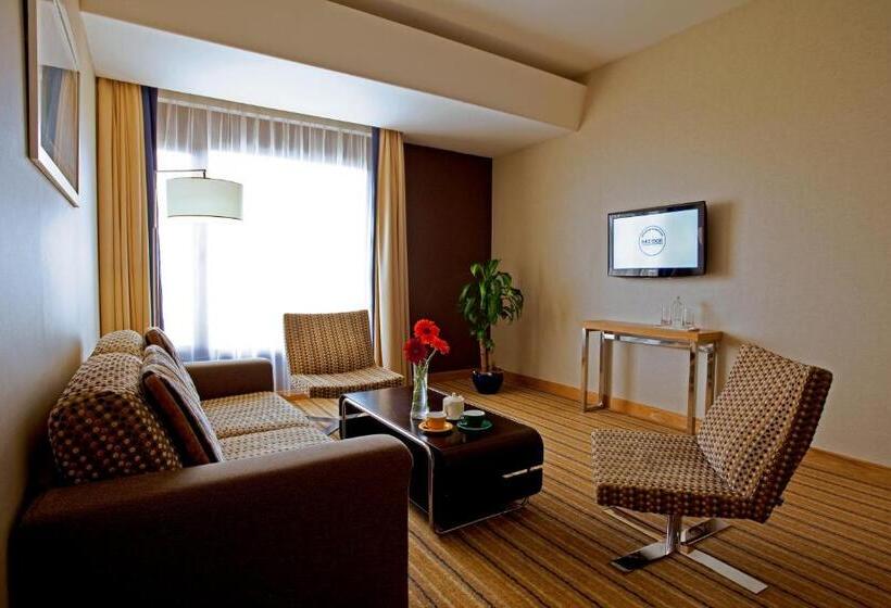 スイート, Golden Tulip Muscat