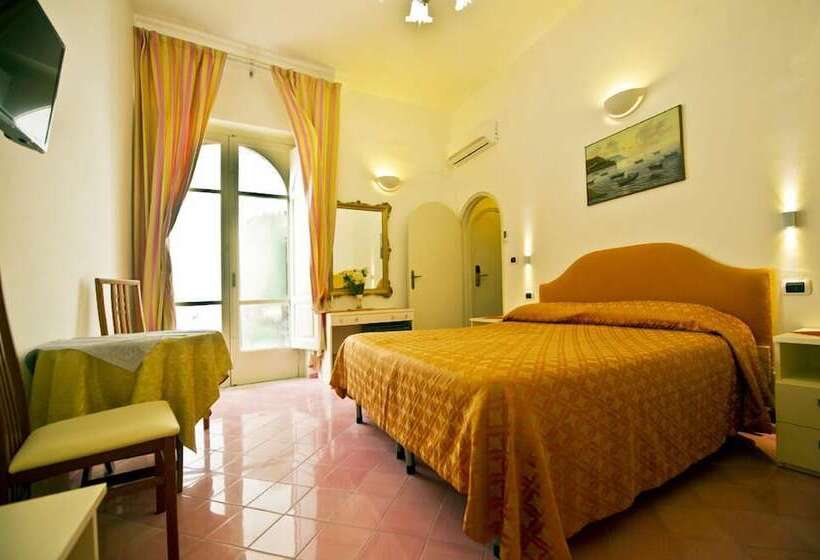 Четырехместный Номер Стандарт, Residenza Sole Amalfi