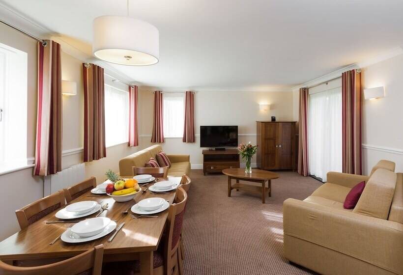 Дом 2 Спальни, Woodford Bridge Country Club