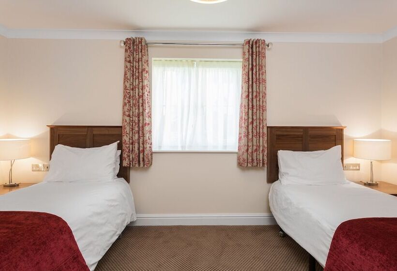 Дом 2 Спальни, Woodford Bridge Country Club