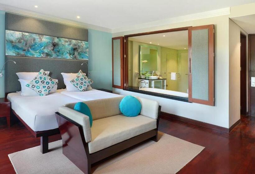 Номер Deluxe с Балконом, Novotel Bali Nusa Dua