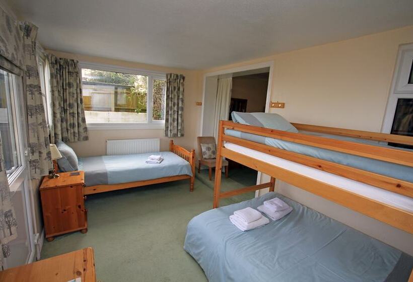 غرفة عائلية, Pine Lodge Guest House